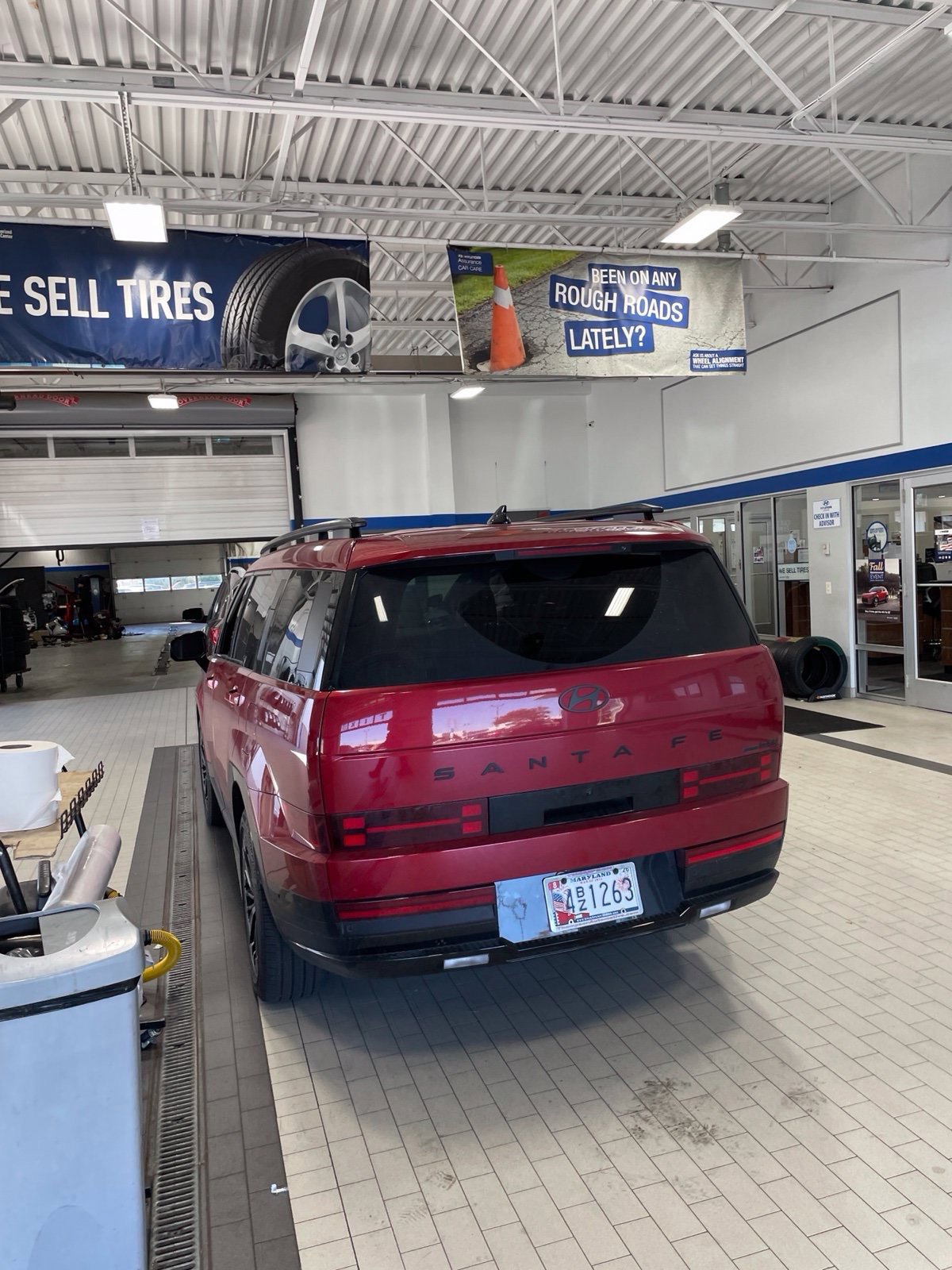 Used 2024 Hyundai Santa Fe Calligraphy AWD/4WD image 6