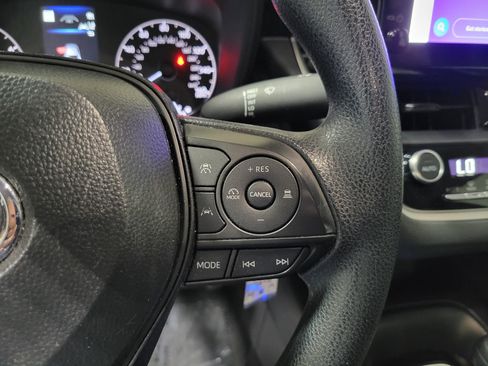 Used 2025 Toyota Corolla LE FWD image 25