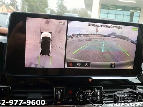 New 2026 Nissan Pathfinder Platinum image 28