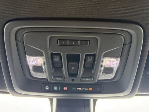 Used 2020 GMC Sierra 1500 AT4 w/ AT4 Premium Package image 26