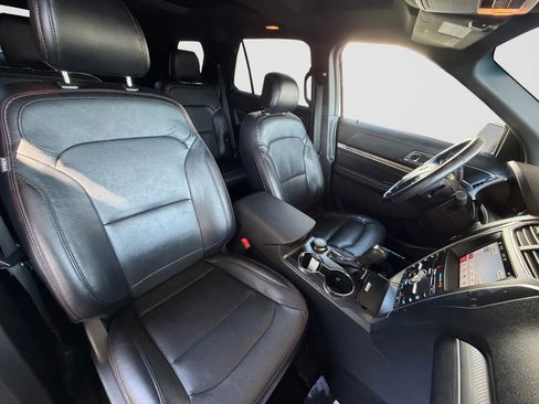 Used 2017 Ford Explorer Sport AWD/4WD image 23