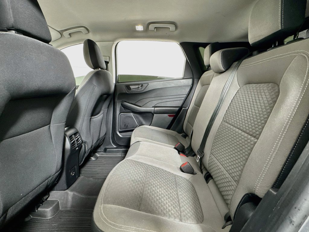Used 2022 Ford Escape SE w/ Cold Weather Package FWD image 11