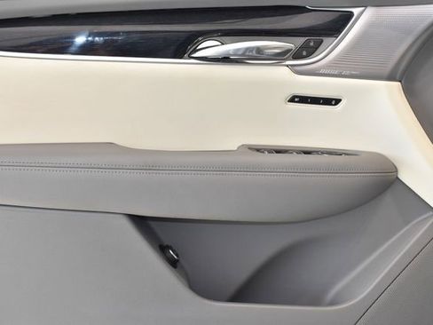 Certified 2024 Cadillac XT6 Premium Luxury w/ LPO, Floor Liner Package AWD/4WD image 25