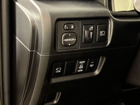 Used 2023 Toyota 4Runner Limited AWD/4WD image 32