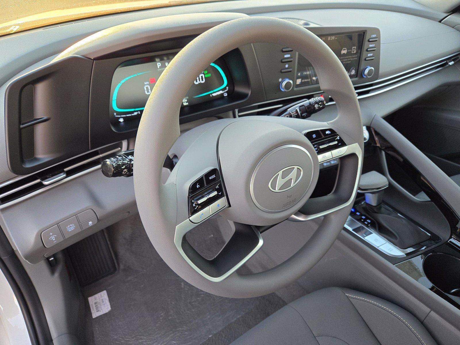 New 2026 Hyundai Elantra Hybrid FWD image 9