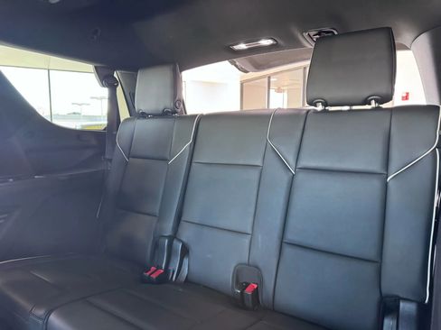 Used 2021 Cadillac Escalade Premium Luxury image 23