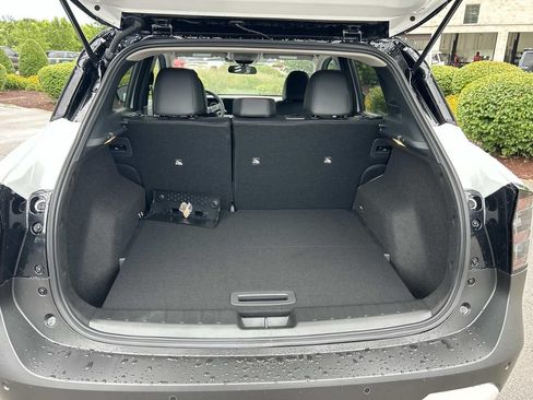 New 2026 Nissan Kicks SR FWD image 13