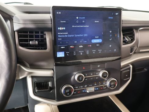 Used 2022 Ford Expedition XLT RWD image 5