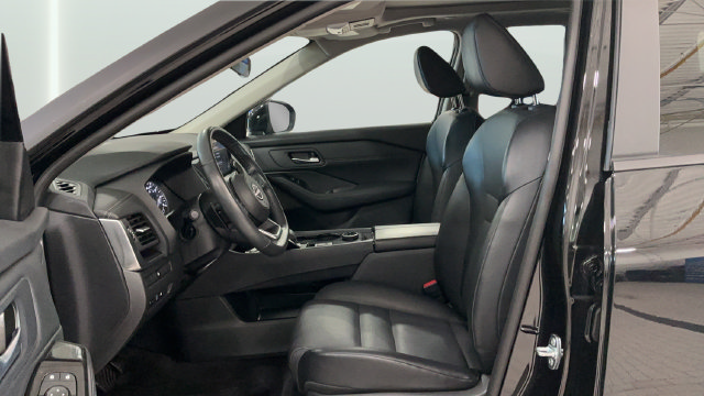 Used 2024 Nissan Rogue SV w/ SV Premium Package AWD/4WD image 15