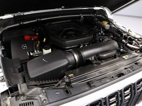 Used 2024 Jeep Wrangler Unlimited Sport AWD/4WD image 14