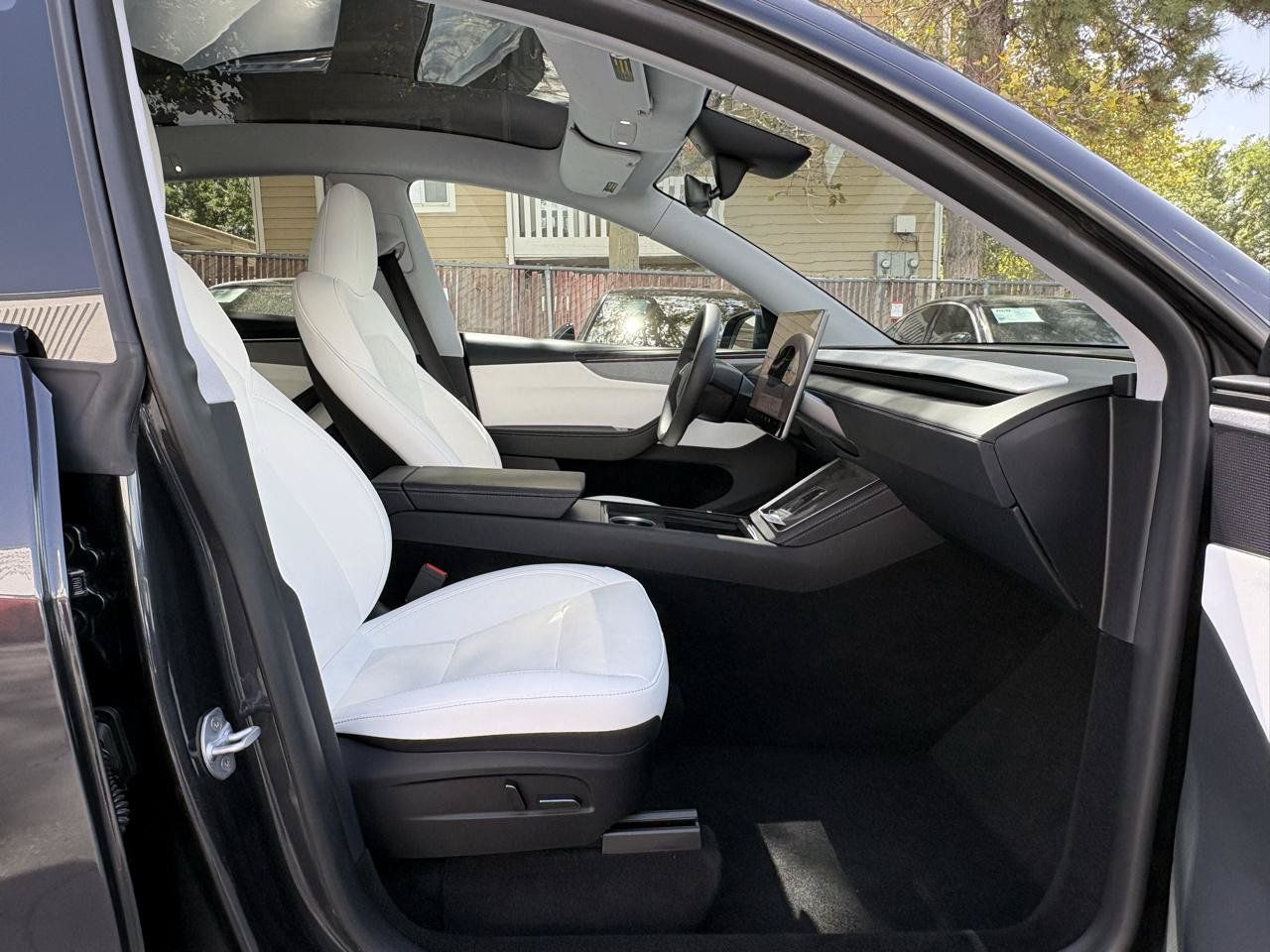 Used 2026 Tesla Model Y Long Range RWD image 24