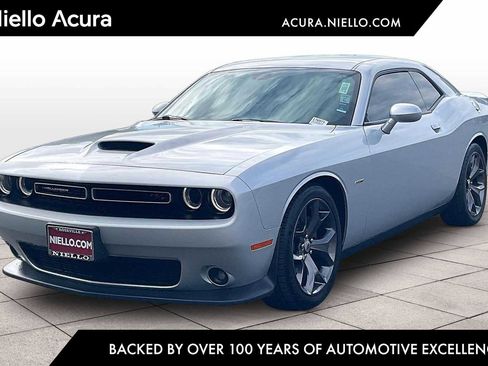 Used 2019 Dodge Challenger R/T image 1