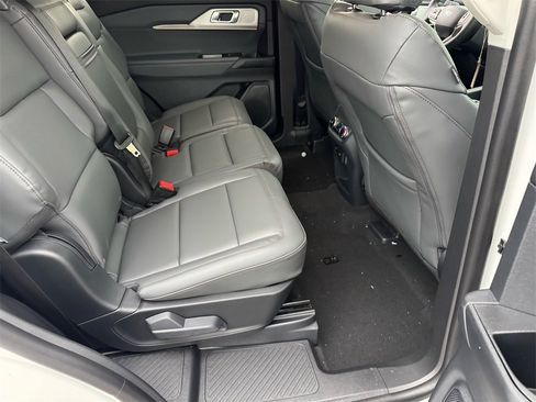 New 2026 Ford Explorer Active w/ Active Comfort Package image 13