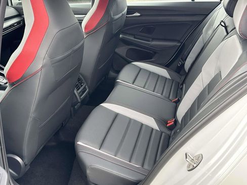 New 2026 Volkswagen Atlas SE w/ Panoramic Sunroof Package AWD/4WD image 9