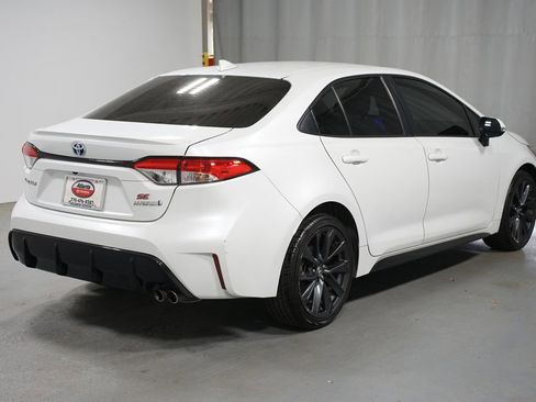 Used 2024 Toyota Corolla SE image 8