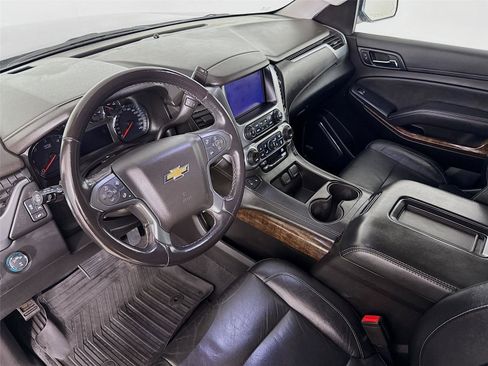 Used 2020 Chevrolet Suburban LT AWD/4WD image 11
