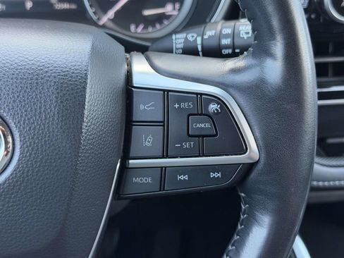 Used 2021 Toyota Highlander Limited AWD/4WD image 10