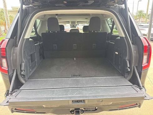 Certified 2025 Ford Expedition Max Active RWD image 7