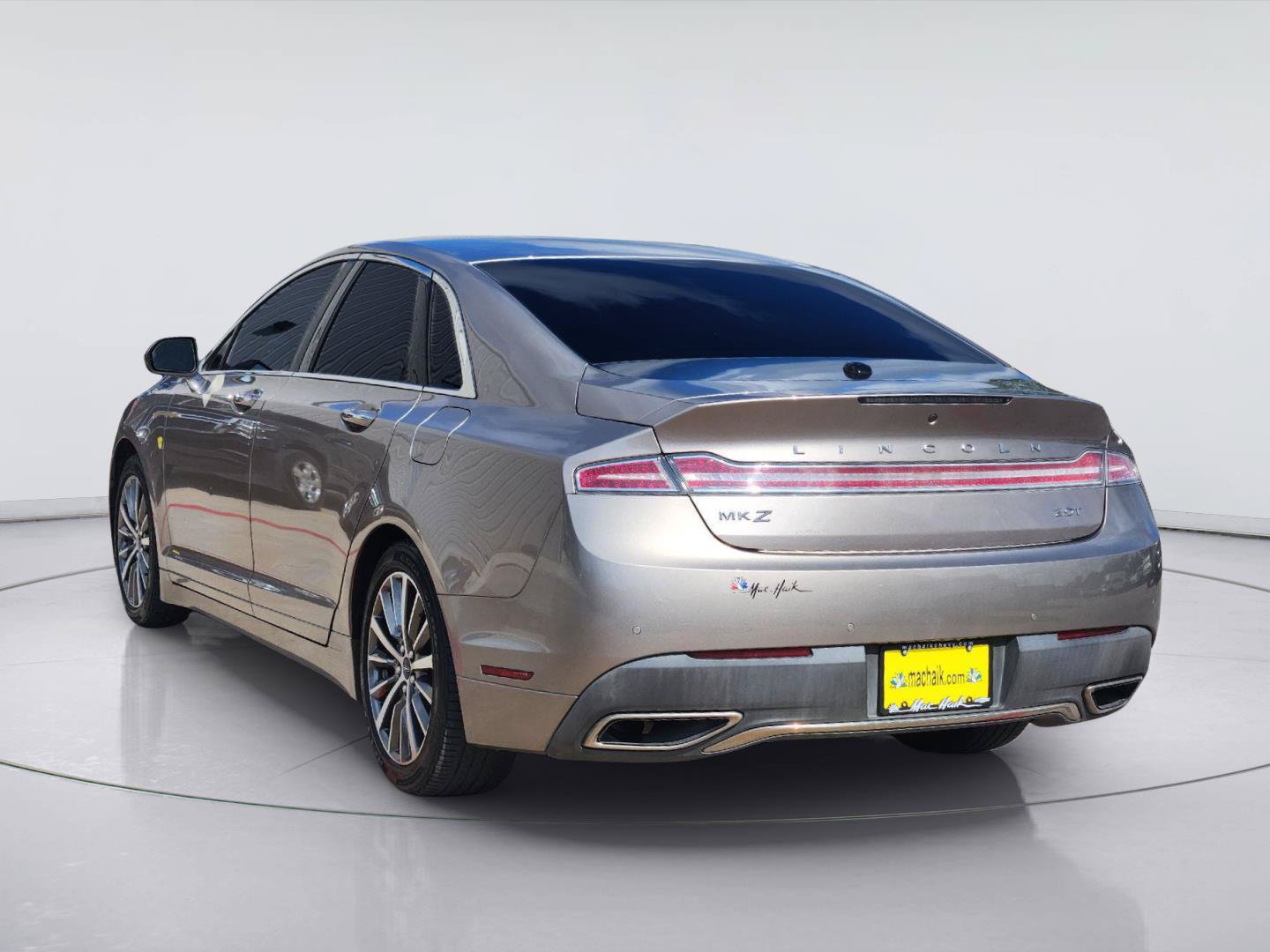 Used 2020 Lincoln MKZ w/ Convenience Package FWD image 7