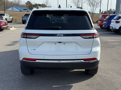 Used 2022 Jeep Grand Cherokee Limited 4xe image 11