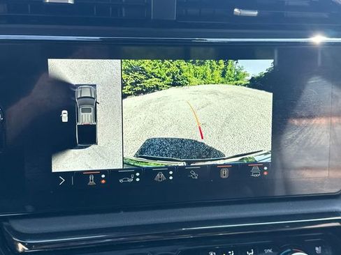Used 2025 GMC Sierra 1500 AT4 w/ AT4 Preferred Package AWD/4WD image 33