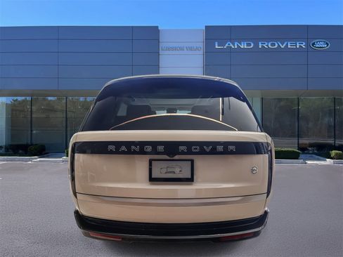 New 2024 Land Rover Range Rover SV image 6