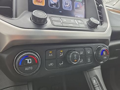 Used 2017 GMC Acadia SLE w/ Driver Alert Package I AWD/4WD image 24