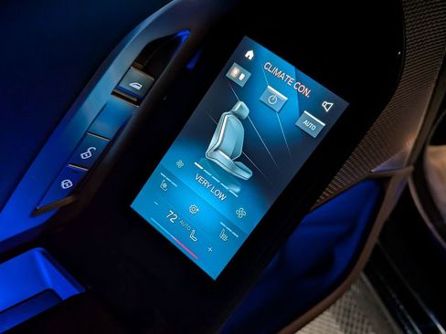 New 2026 BMW i7 xDrive60 image 36