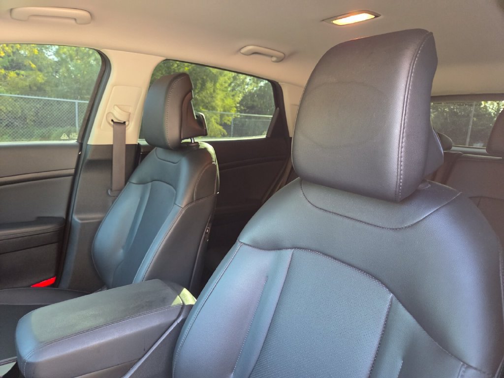 Used 2024 Kia Sportage EX FWD image 24