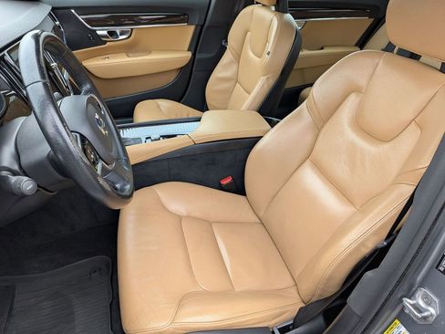 Used 2018 Volvo S90 T6 Momentum w/ Convenience Package image 12