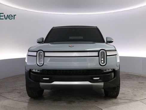 Used 2024 Rivian R1S Adventure image 12