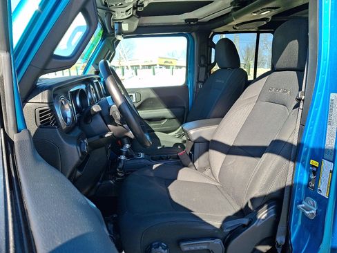 Used 2020 Jeep Wrangler Unlimited Sahara AWD/4WD image 13