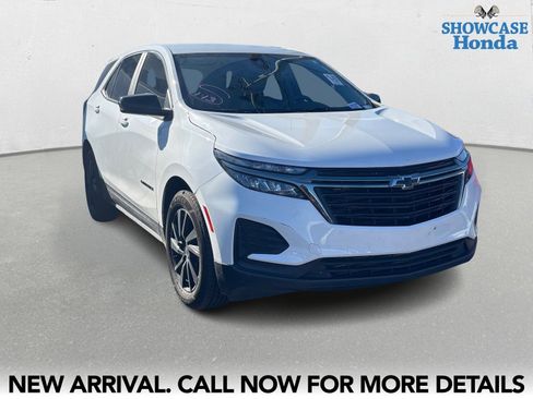 Used 2024 Chevrolet Equinox LS w/ LS Convenience Package image 6