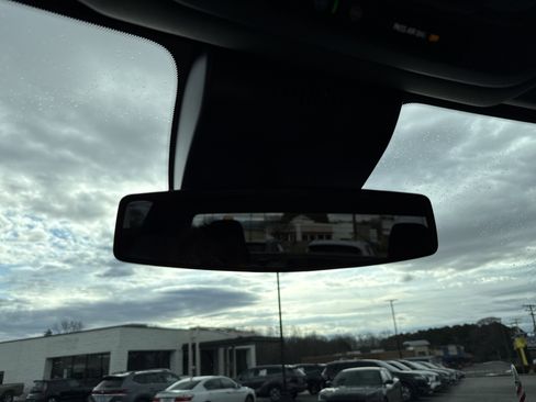 Used 2024 Chevrolet Silverado 1500 Custom image 27