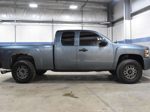 Used 2011 Chevrolet Silverado 1500 LS RWD image 19