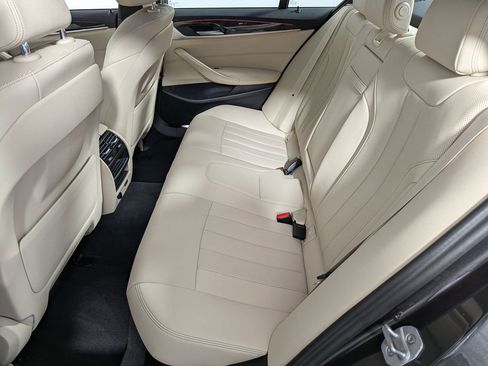 Certified 2023 BMW 530i xDrive w/ Convenience Package AWD/4WD image 43
