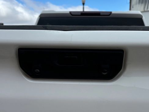 Used 2024 Chevrolet Silverado 2500 LT w/ Z71 Off-Road Package AWD/4WD image 9