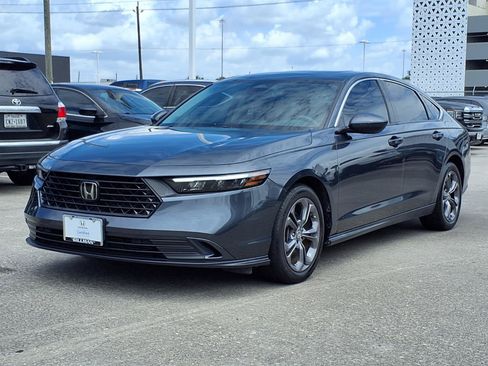 Certified 2023 Honda Accord EX image 5