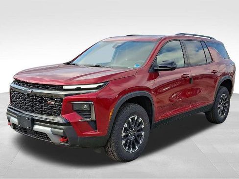 New 2026 Chevrolet Traverse Z71 w/ Driver Confidence Package image 2