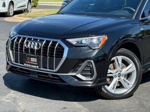 Used 2021 Audi Q3 2.0T Premium w/ Convenience Package AWD/4WD image 2