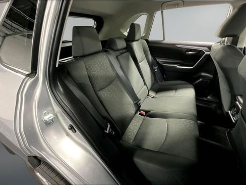 Used 2022 Toyota RAV4 XLE image 23