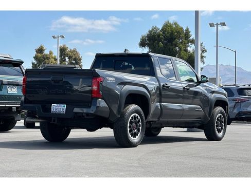 Used 2026 Toyota Tacoma TRD Off-Road w/ TRD Off Road Upgrade Package AWD/4WD image 4