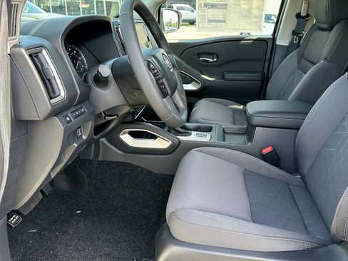 New 2026 Nissan Frontier SV w/ SV Convenience Package AWD/4WD image 27