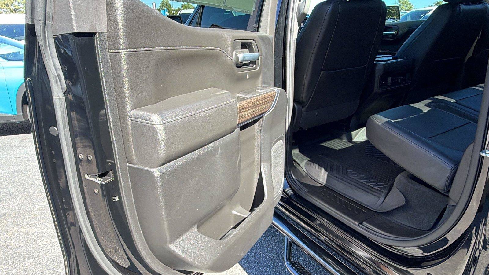 Used 2021 Chevrolet Silverado 1500 LT Trail Boss w/ Convenience Package II AWD/4WD image 22