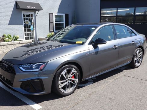 Used 2022 Audi A4 2.0T Premium Plus w/ Premium Plus Package AWD/4WD image 2