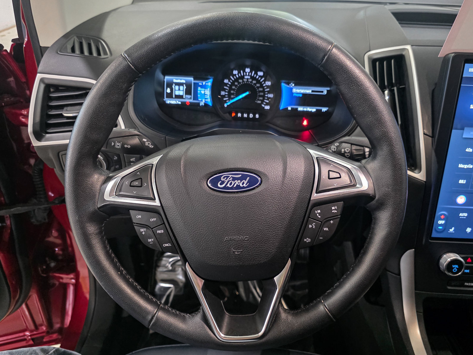 Used 2023 Ford Edge SEL w/ Sport Appearance Package AWD/4WD image 32