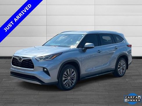Used 2021 Toyota Highlander Platinum AWD/4WD image 7
