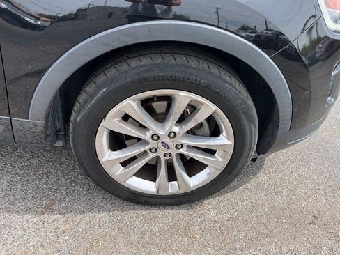 Used 2018 Ford Explorer XLT w/ Equipment Group 202A FWD image 21