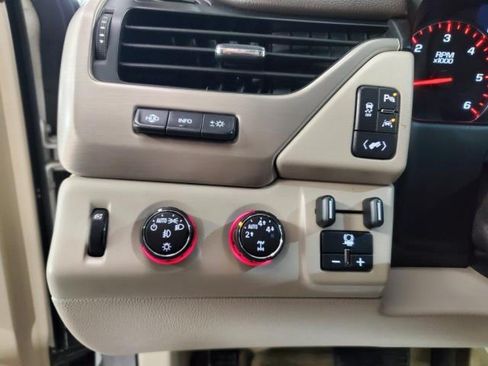 Used 2016 GMC Yukon Denali AWD/4WD image 21