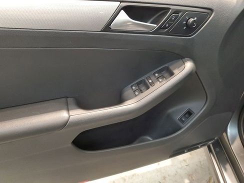 Used 2018 Volkswagen Jetta S image 11